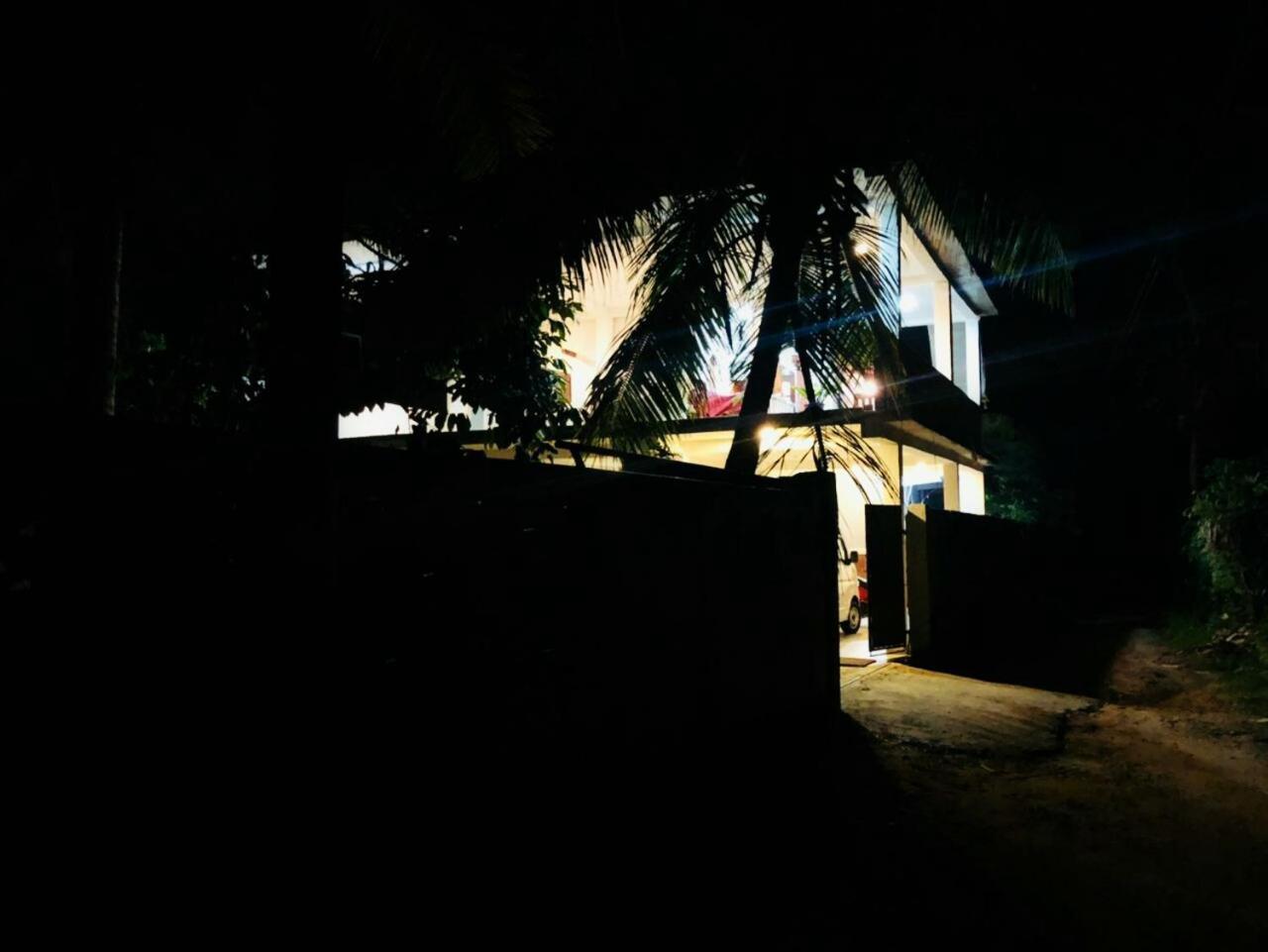 Mama'S Hostel Ahangama Exterior photo